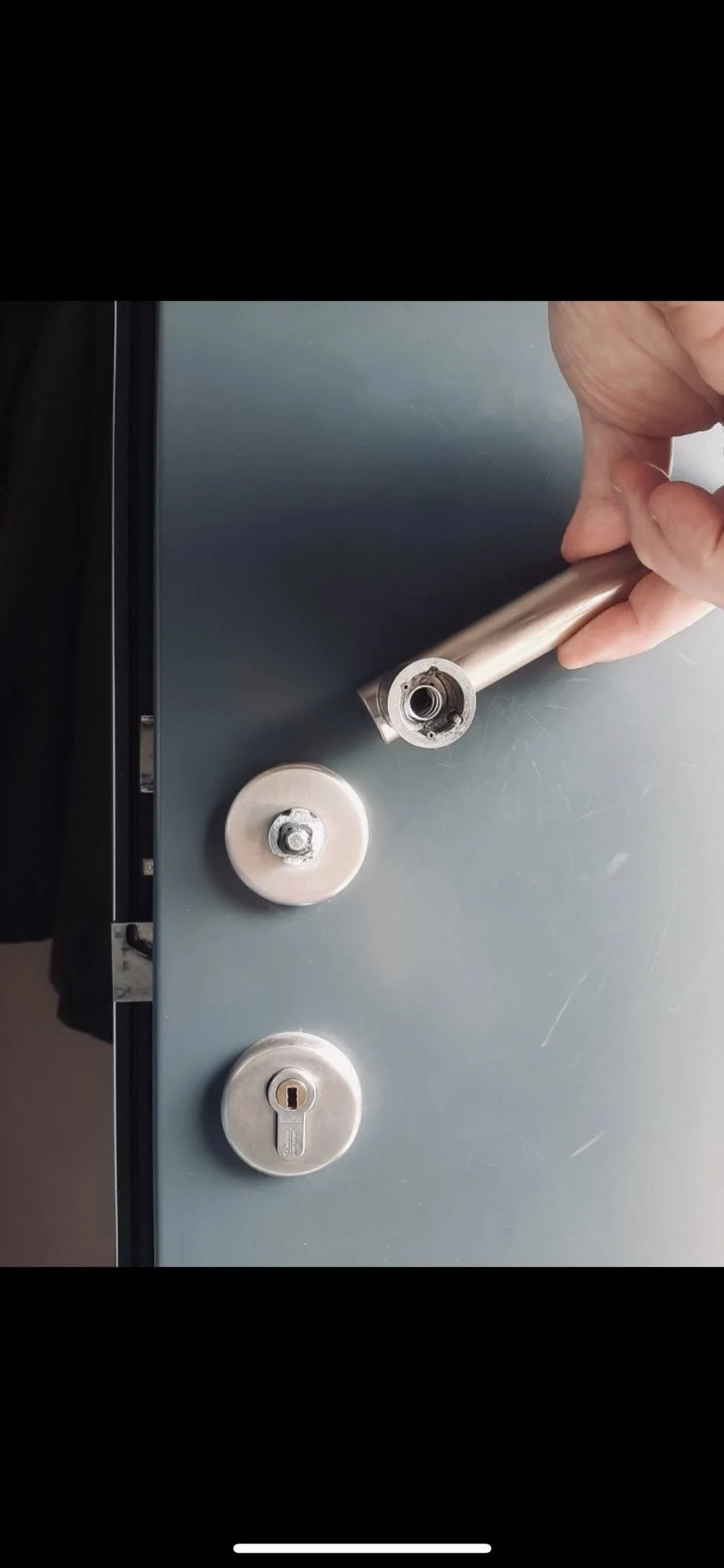 Serrure encastrée + poignées rosaces neuves - Image 1